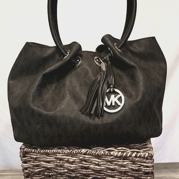 Michael Kors Handbags - Large Michael Kors Hobo Bag